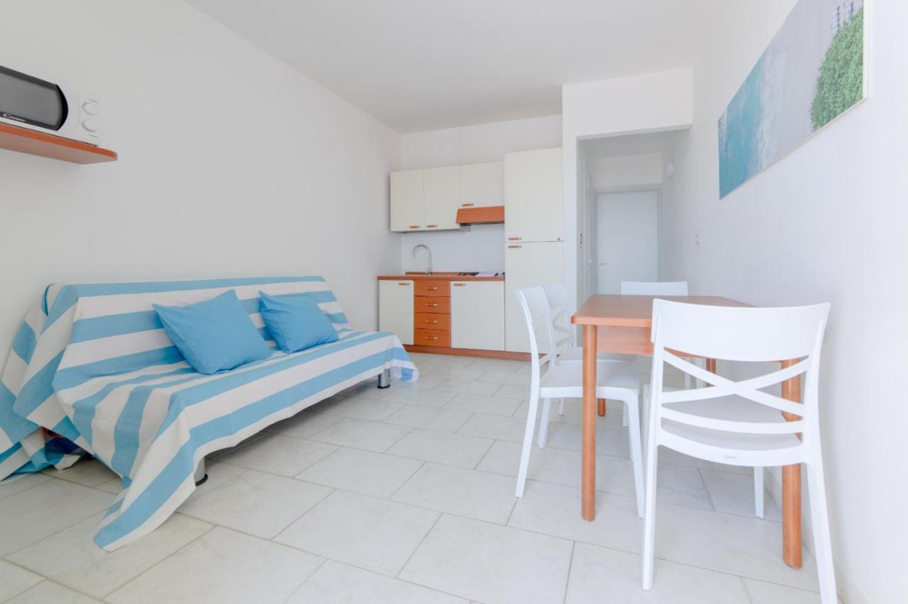Spiaggia Bianca Apartments Torre Vado Exterior foto